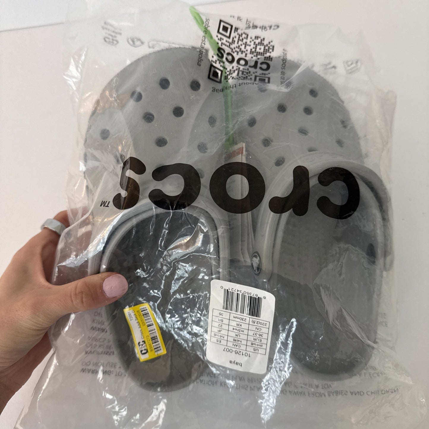 Crocs Adult Baya Clogs M4/w6 Brand new