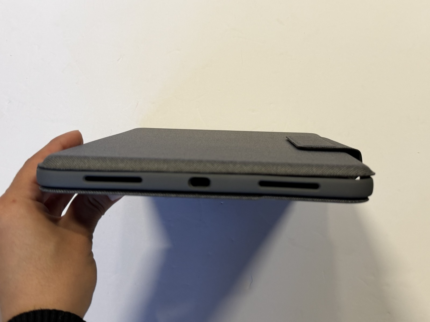 Logitech Folio Touch Keyboard Case For Apple iPad Air 4th 5th Gen 4 5 Graphite