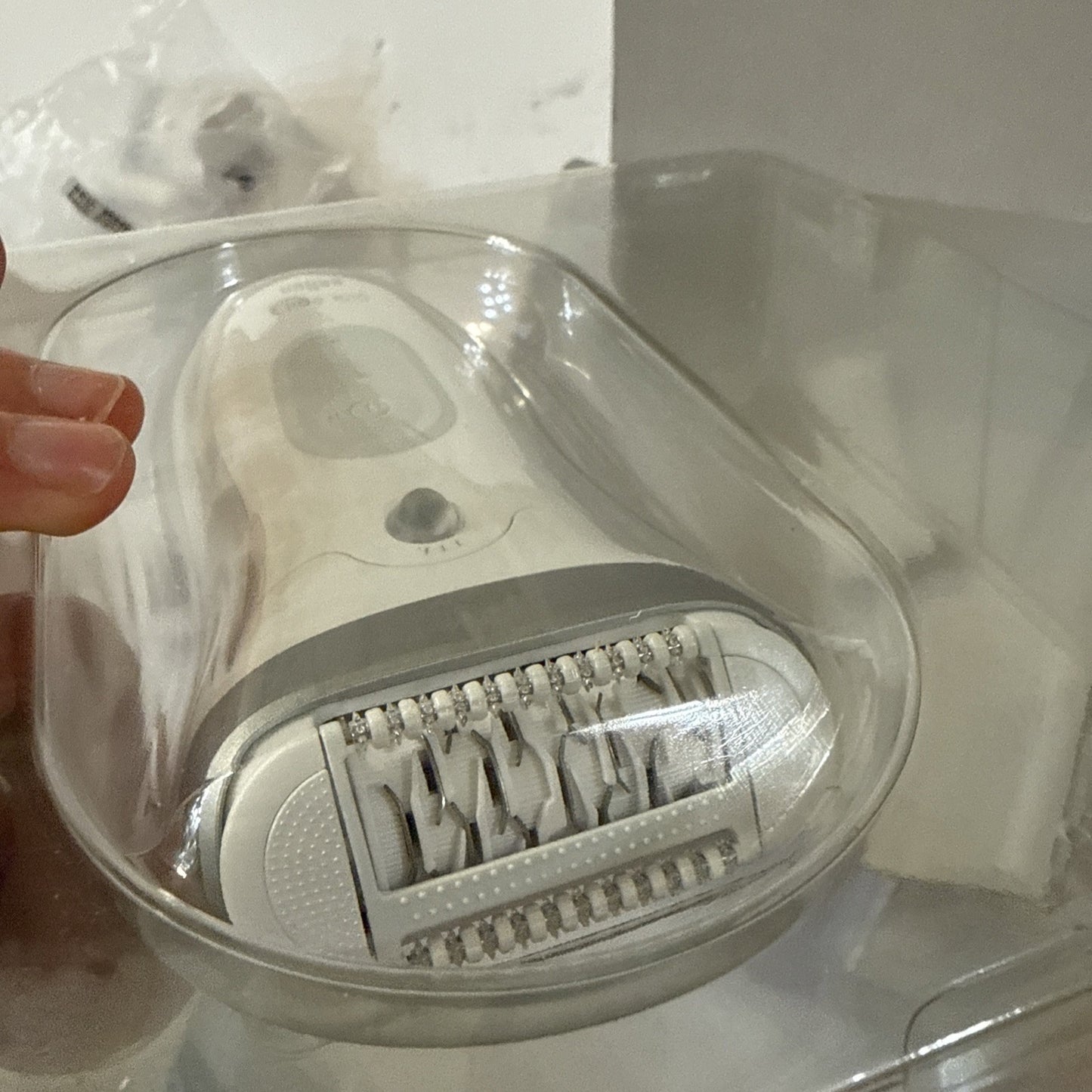 Braun Silk-epil 7 Epilator 3-in-1 Shave Trim 40 MicroGrip Tweezers