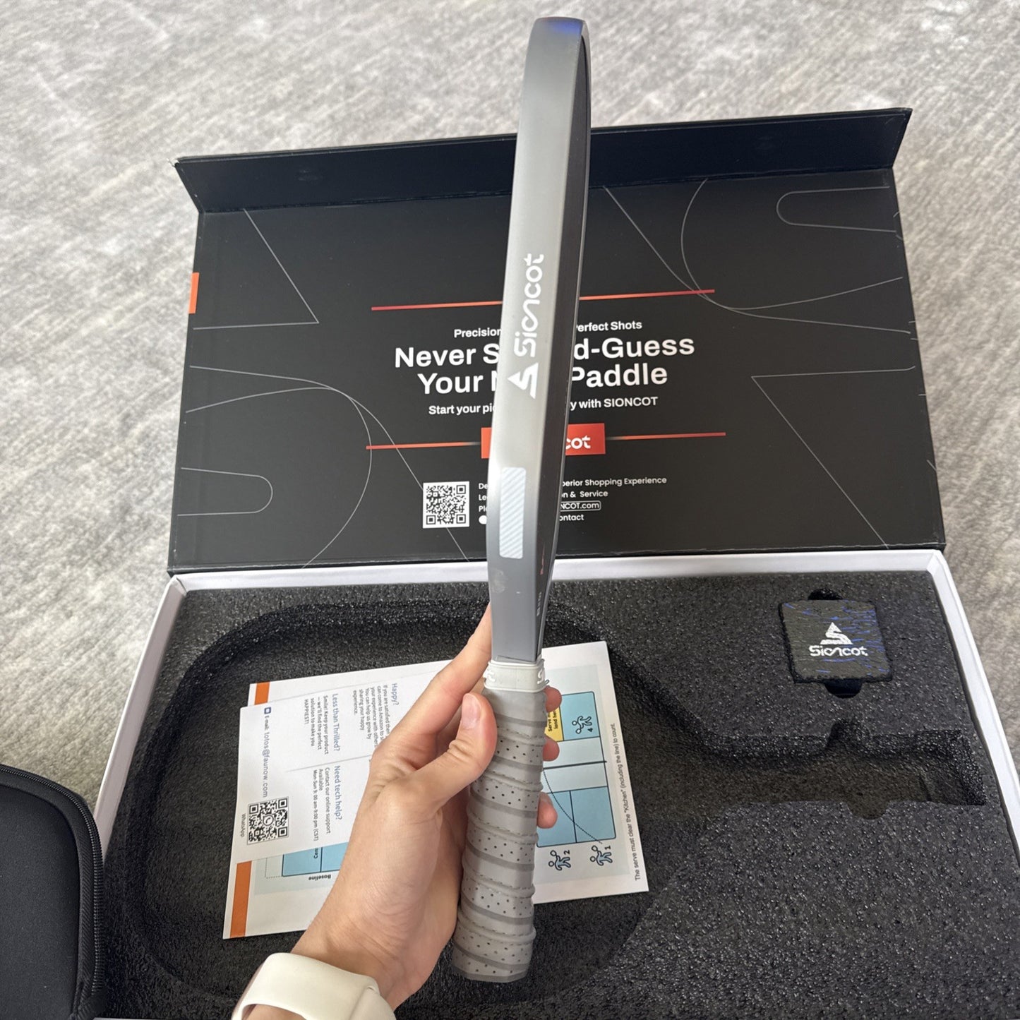 NEW OPEN BOX - DGYGQ - T700 RAW CARBON FIBER - PICKLEBALL PADDLE