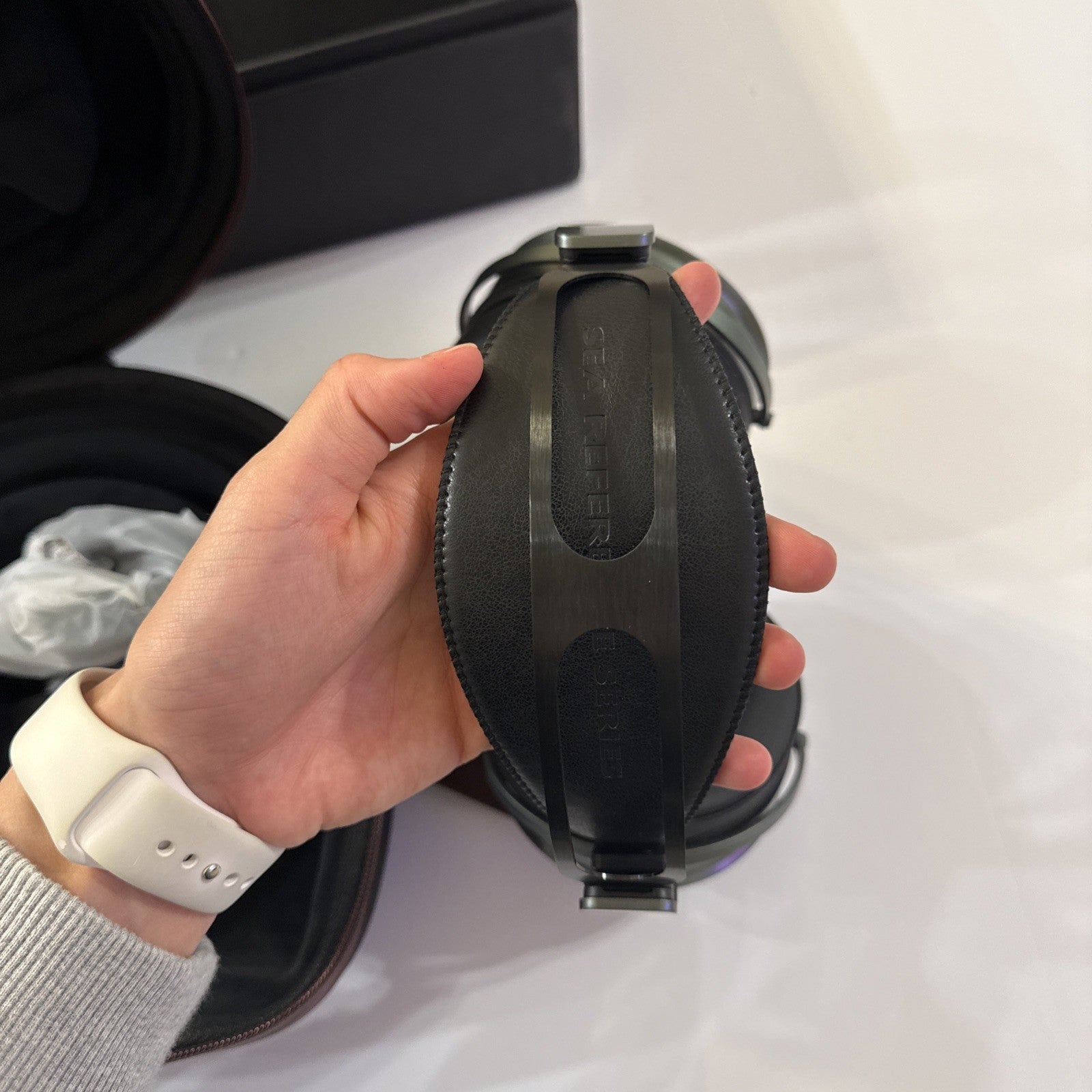 Aune SR7000 Butterfly Wired High Sound Quality HiFi Closed End Headphone