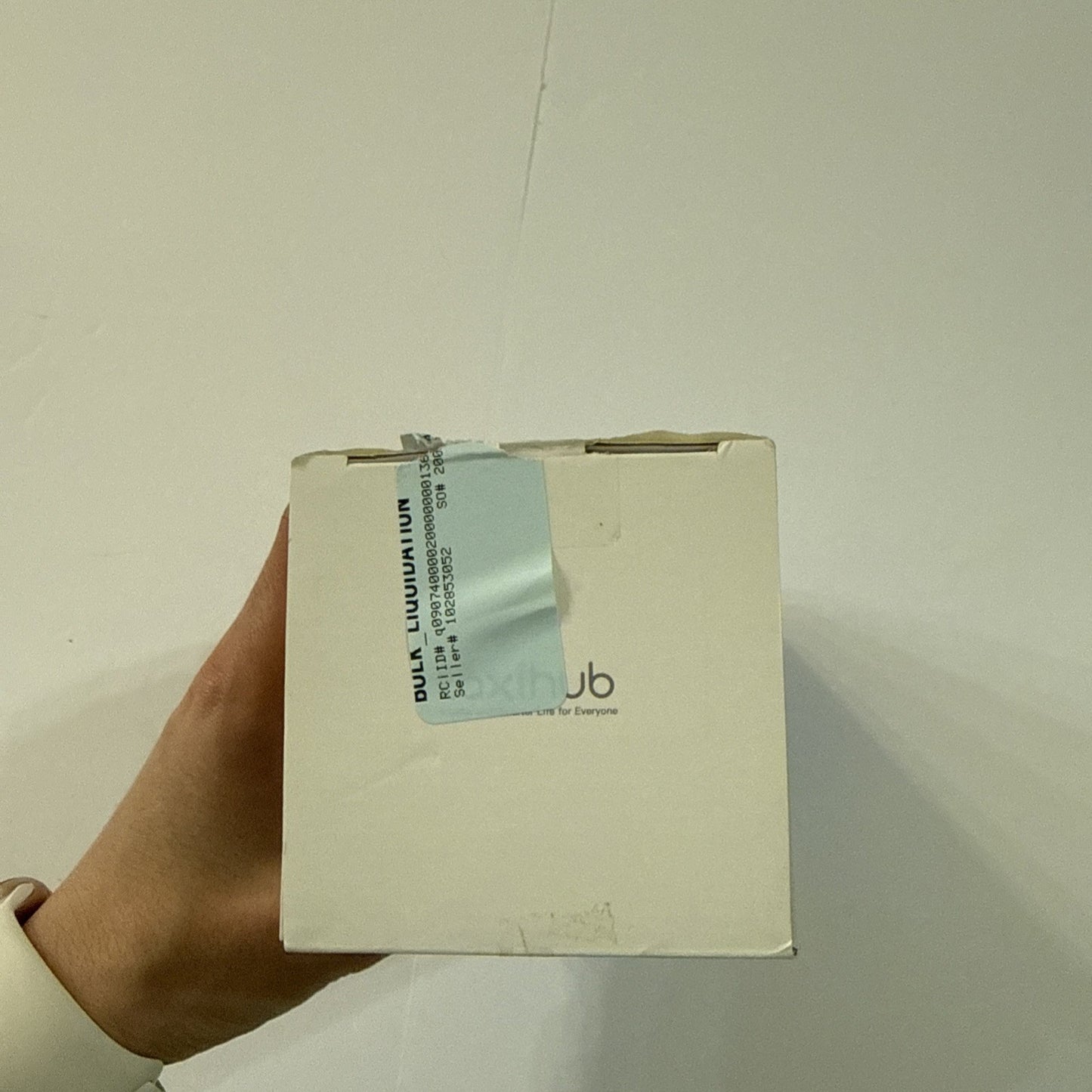 Laxihub P7 2k  Smart Indoor Wi-Fi Security Camera