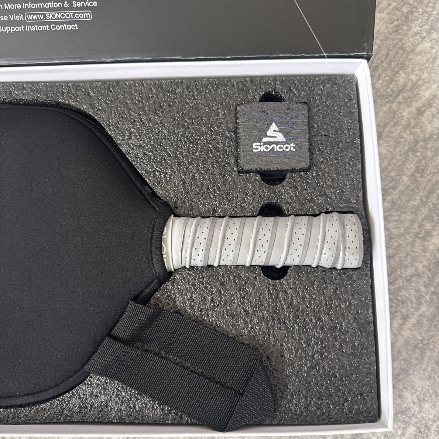 NEW OPEN BOX - DGYGQ - T700 RAW CARBON FIBER - PICKLEBALL PADDLE