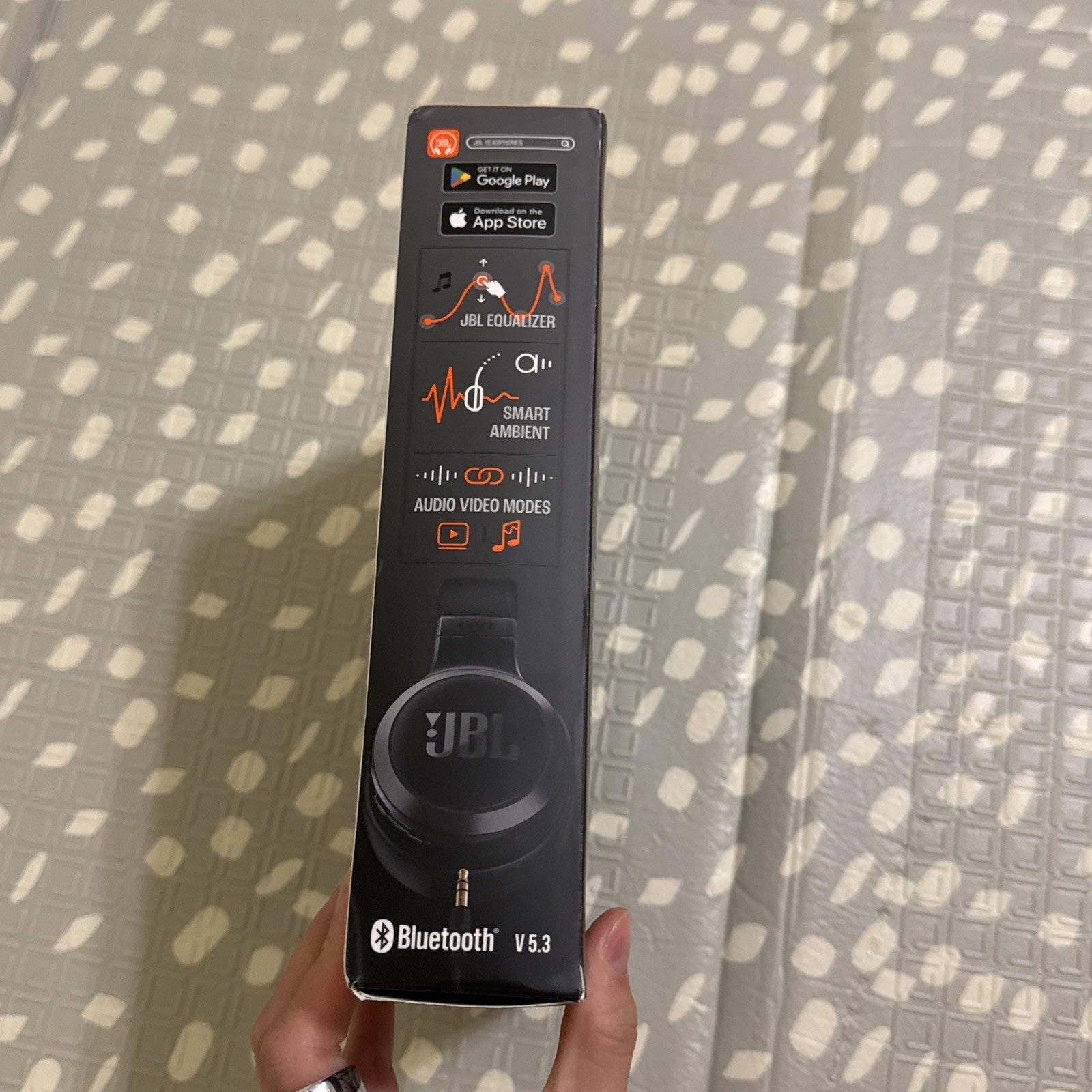 JBL Live670 NC Black Headphones (New in box) *Bluetooth