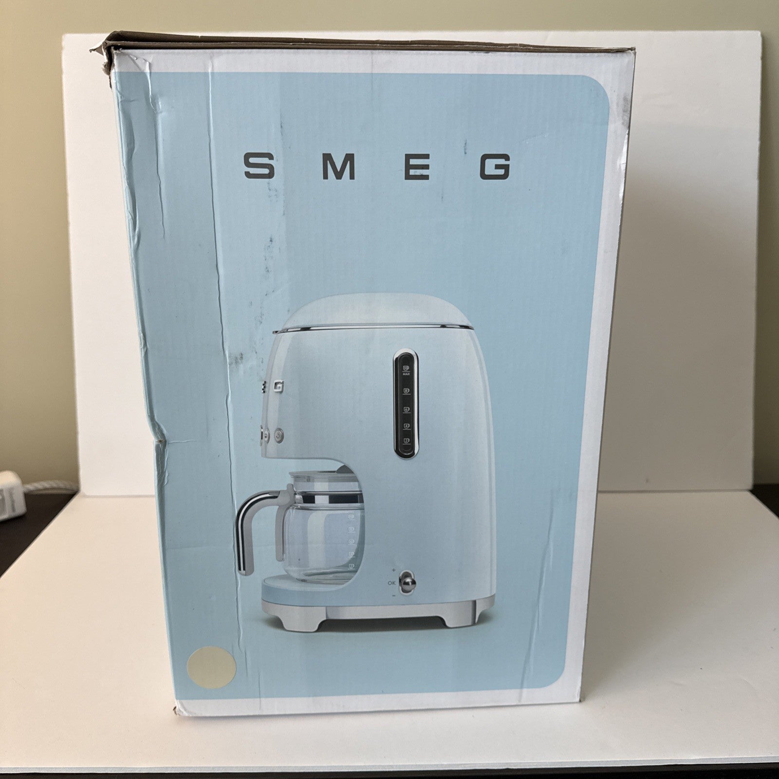 SMEG 50s Retro Drip Coffee Maker 10-Cup Auto Start Keep Warm Cream -Programmable