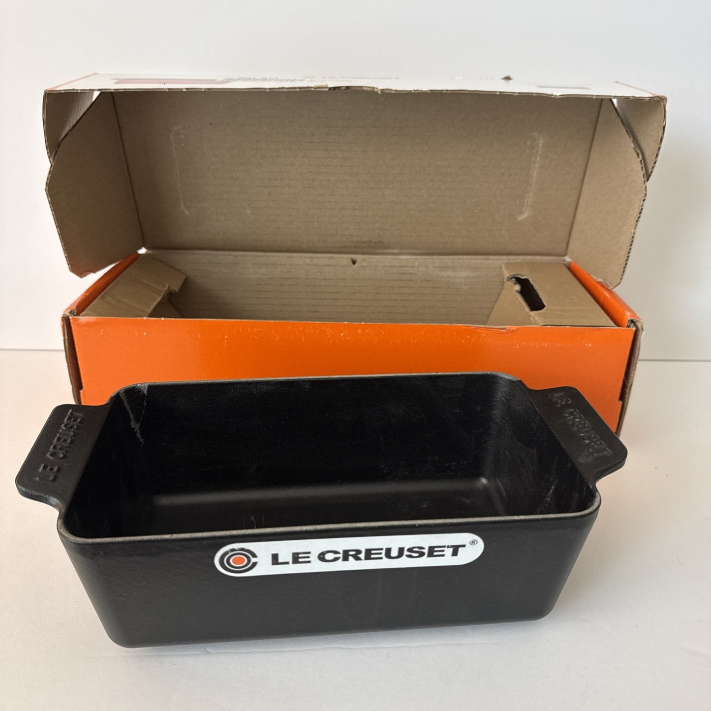 Genuine Le Creuset Loaf pan 23cm 9 inc Matte Black See Pics