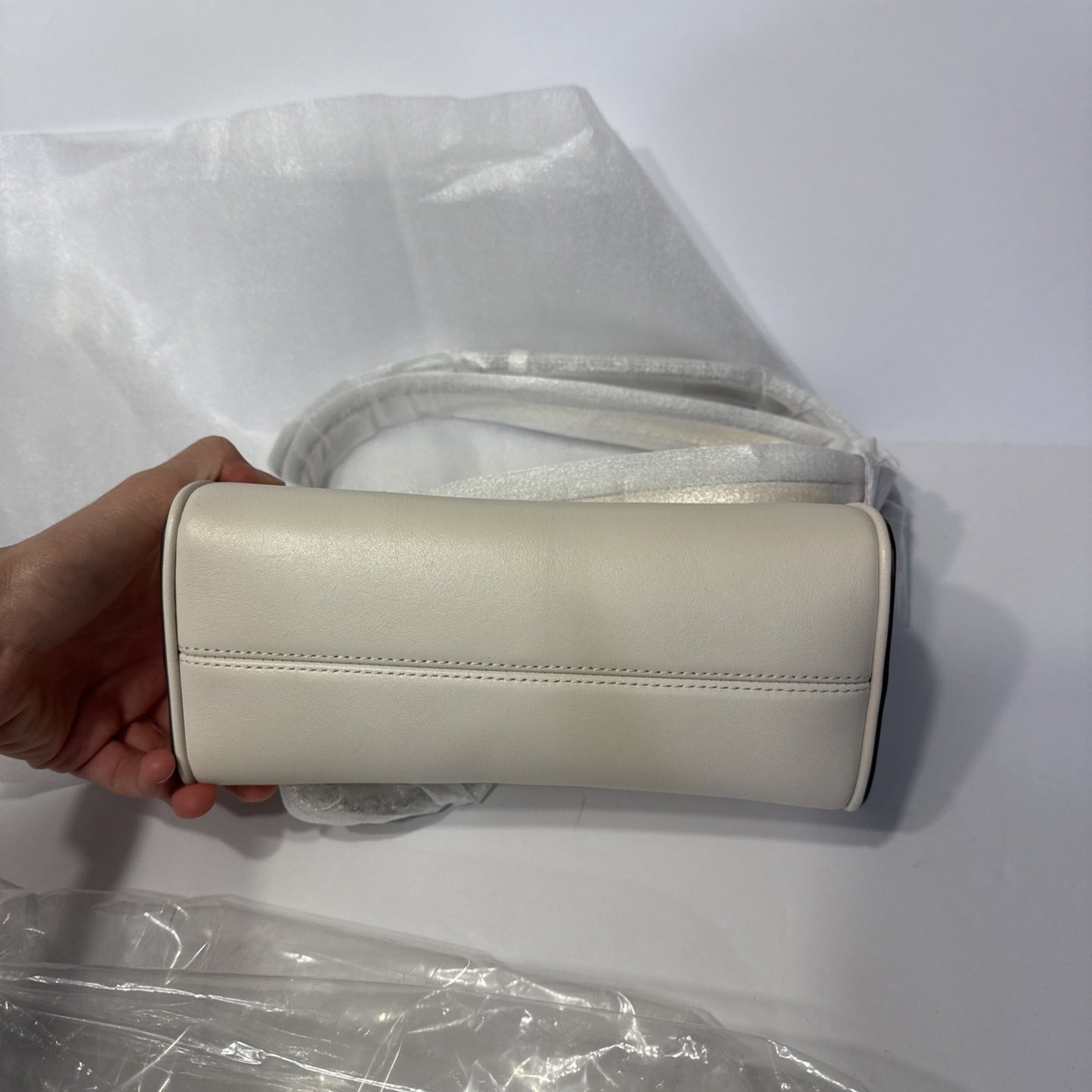 Kate Spade New York Label Smooth Leather Pochette Bag in Parchment KI726 NWT