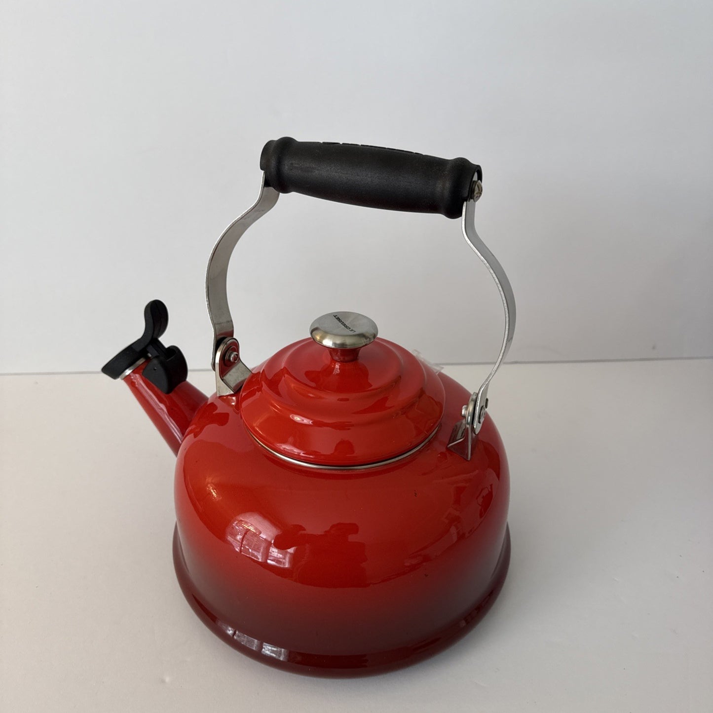 Boil Water Fast - Le Creuset 1.7qt Whistling Tea Kettle Cerise See Pics