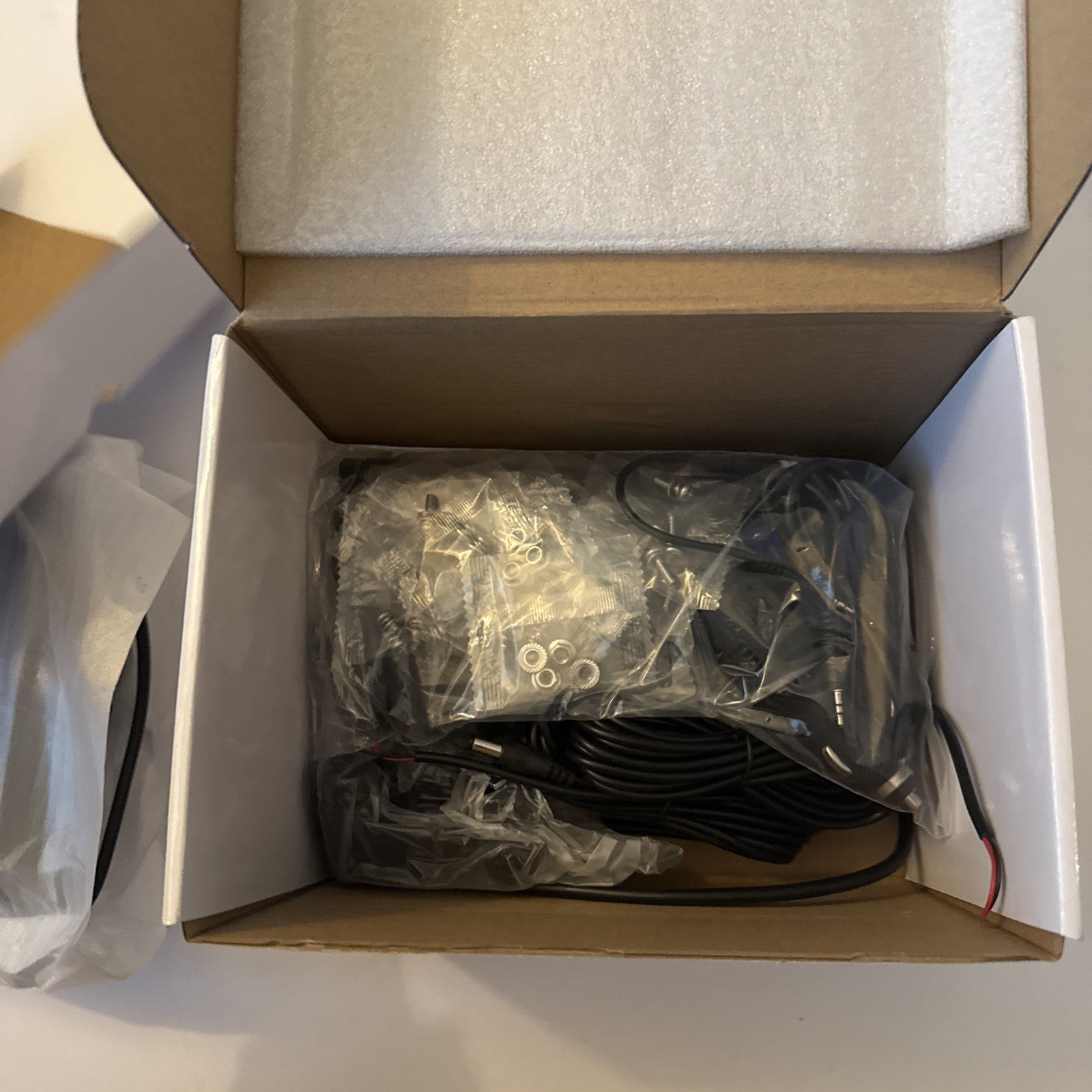 Tecxerllon Digital Wireless Backup Camera System 7" Monitor
