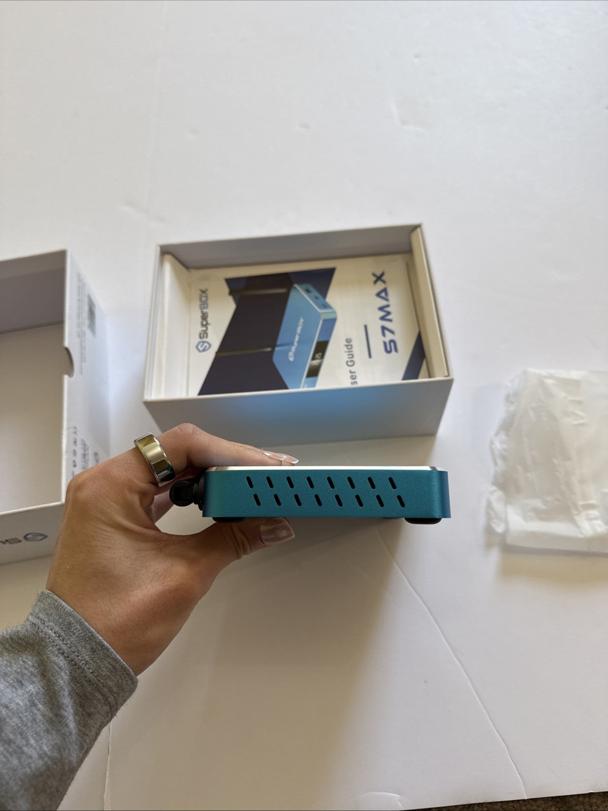 SUPERBOX S7 MAX Streaming Media Player Bundle