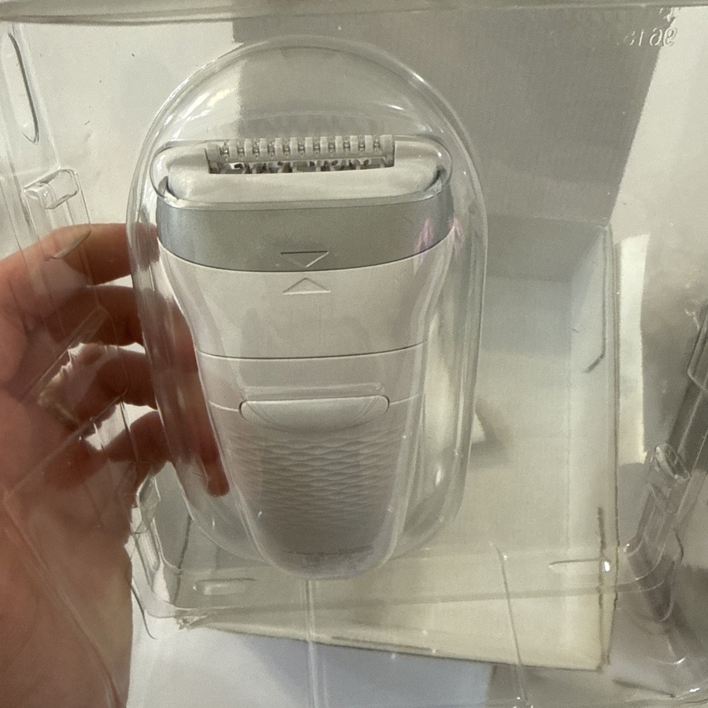 Braun Silk-epil 7 Epilator 3-in-1 Shave Trim 40 MicroGrip Tweezers
