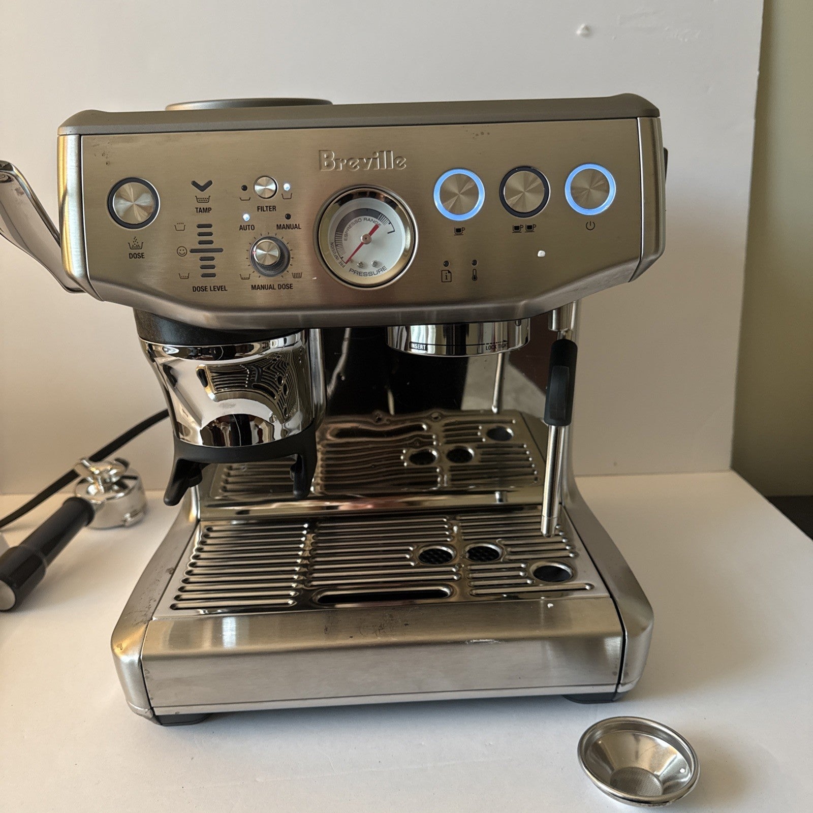 Breville Barista Express Impress Espresso Machine - BES876BSS1BNA1 Silver)Tested