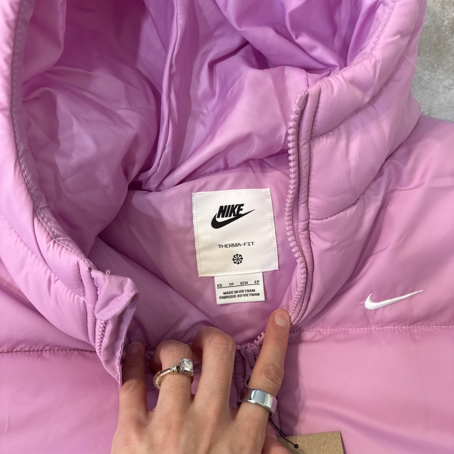 Nike Sportswear Classic Puffer Womens XS Therma-FIT Hooded Jacket FZ5899 Crop