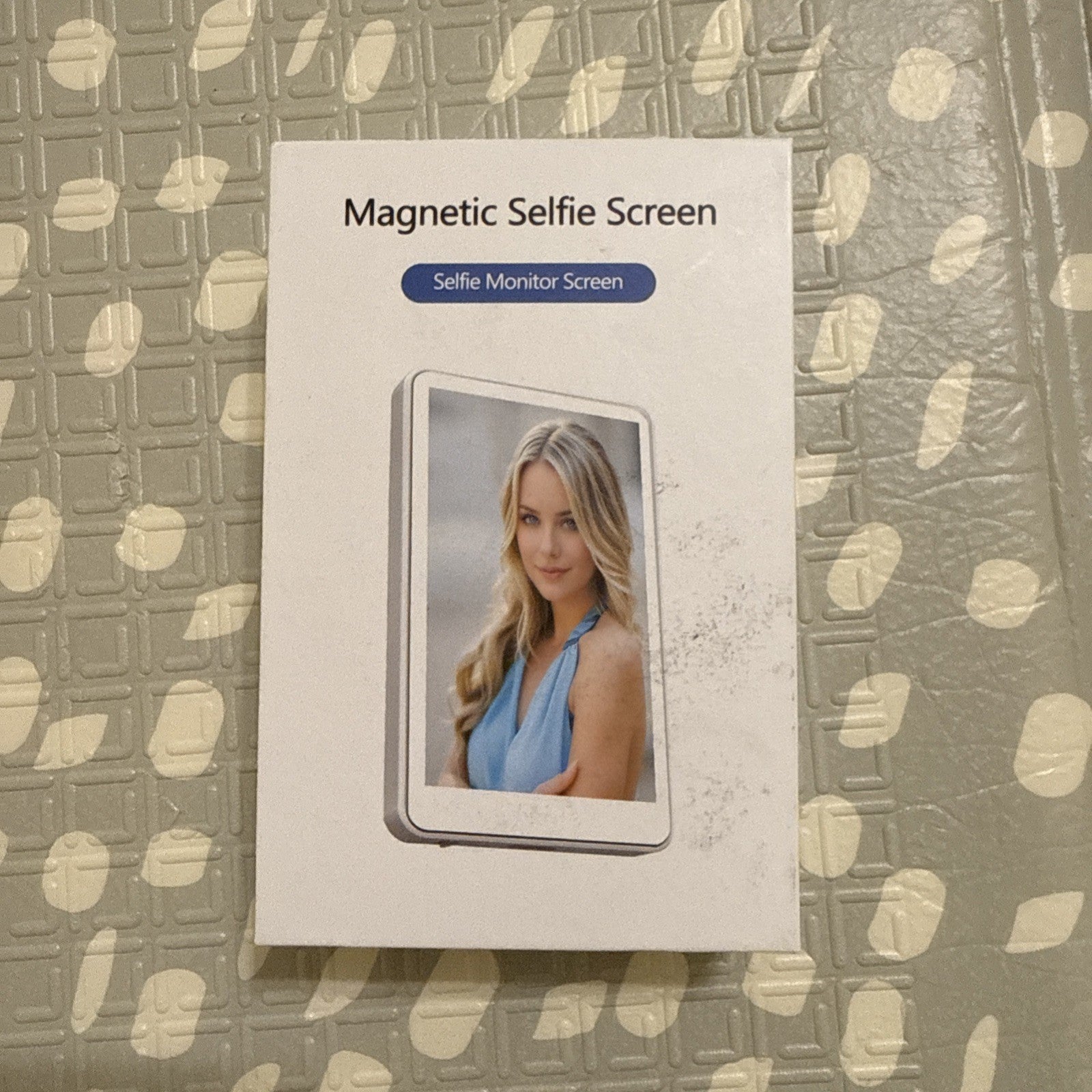 Wireless Selfie Screen for iPhone, Rear Back Camera Monitor for Selfie Vlog