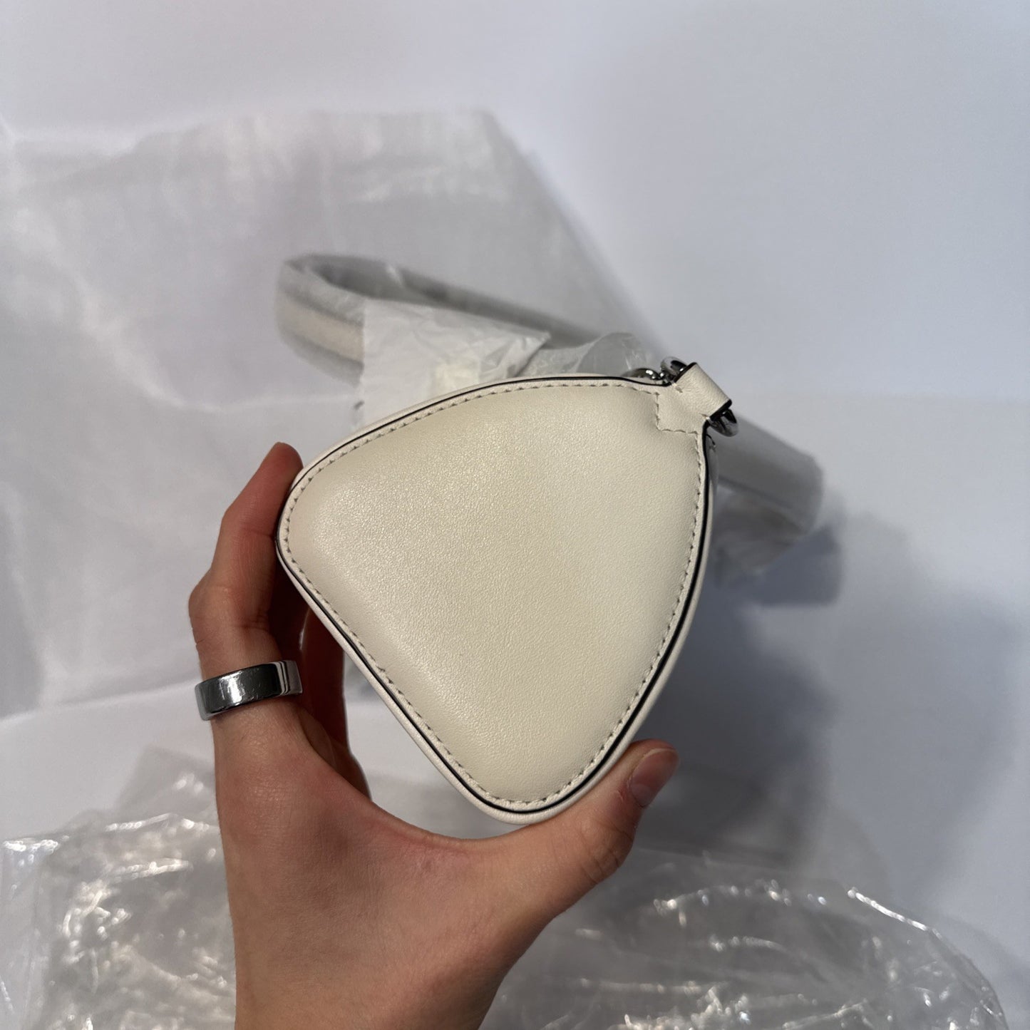Kate Spade New York Label Smooth Leather Pochette Bag in Parchment KI726 NWT