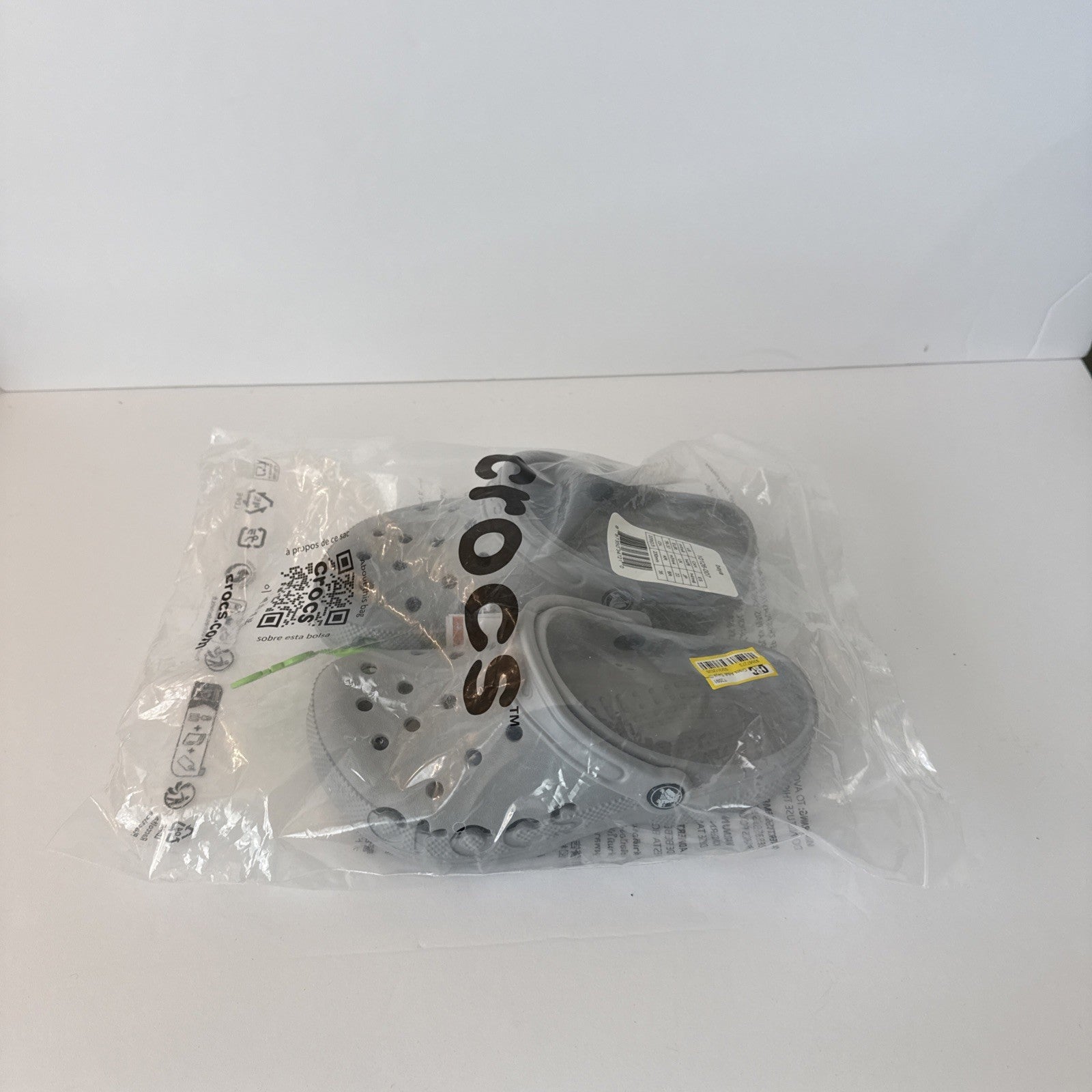 Crocs Adult Baya Clogs M4/w6 Brand new