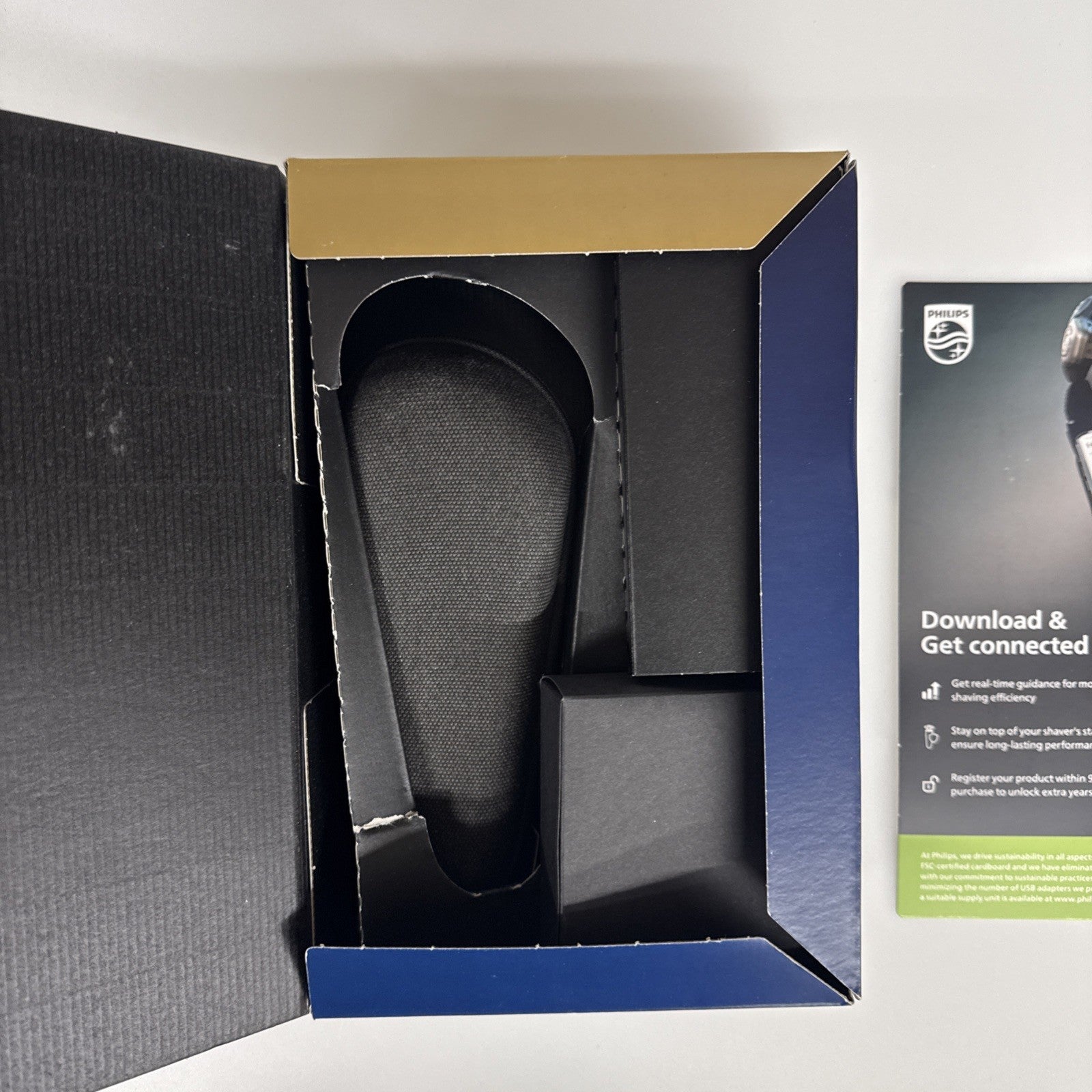 Philips Norelco Shaver i9000 Prestige Wet & Dry Electric Shaver New!!!