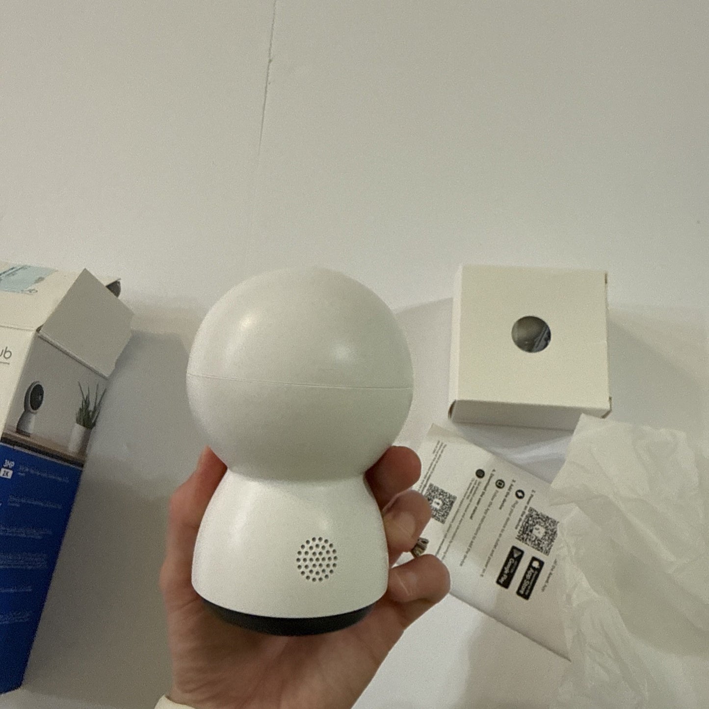 Laxihub P7 2k  Smart Indoor Wi-Fi Security Camera