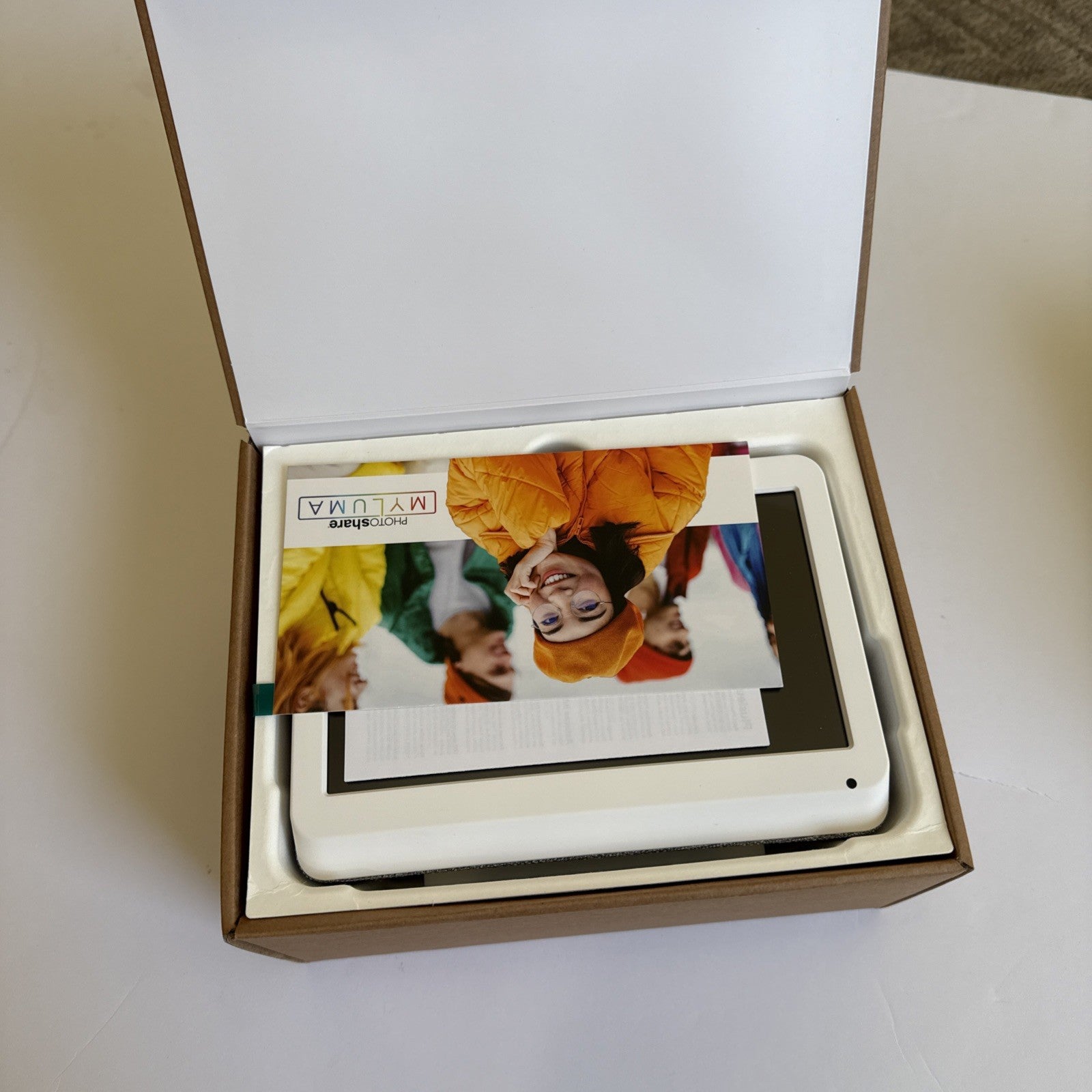 Myluma Photoshare 7inch Silver Moon LED Smart Frame NIB Model FML07SM
