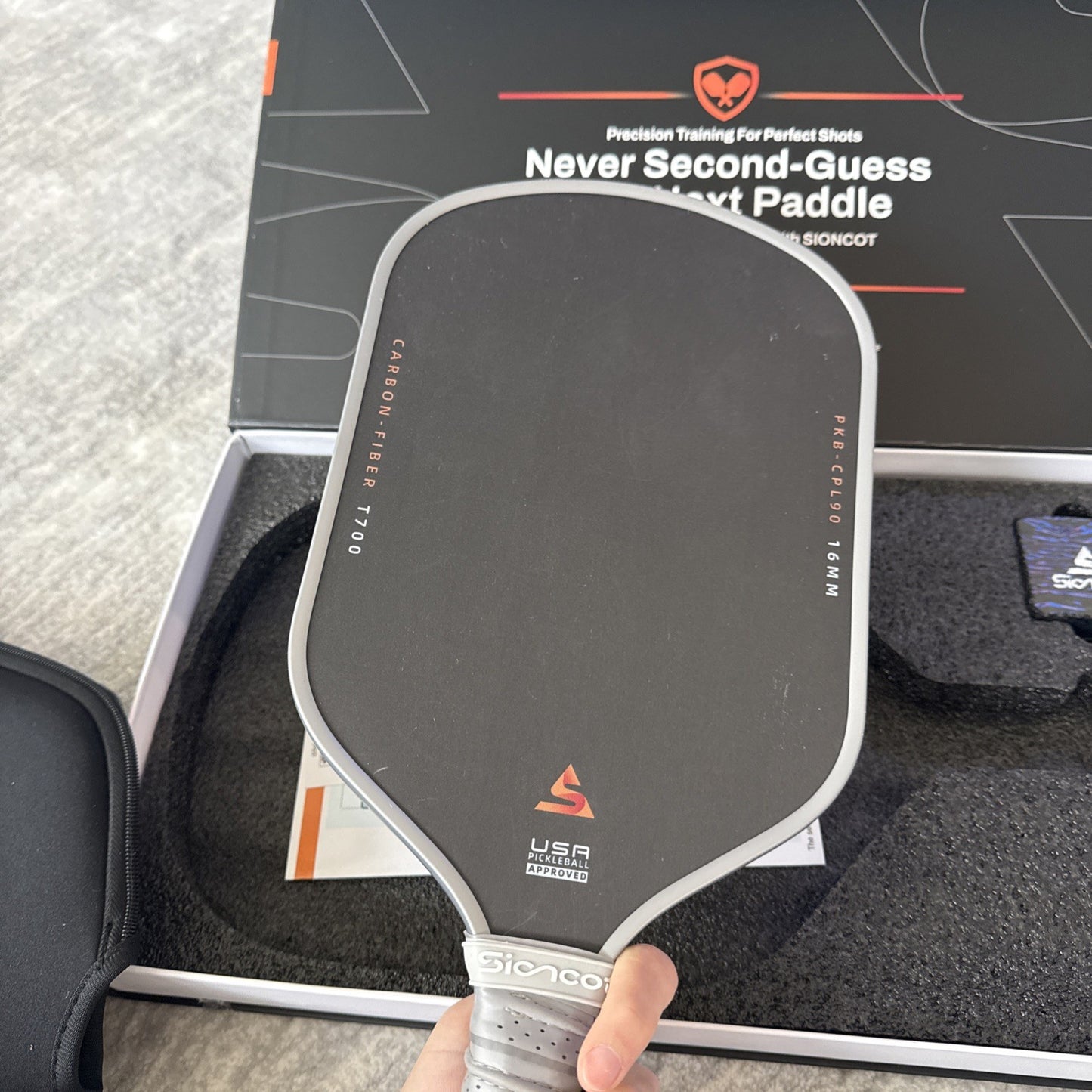 NEW OPEN BOX - DGYGQ - T700 RAW CARBON FIBER - PICKLEBALL PADDLE