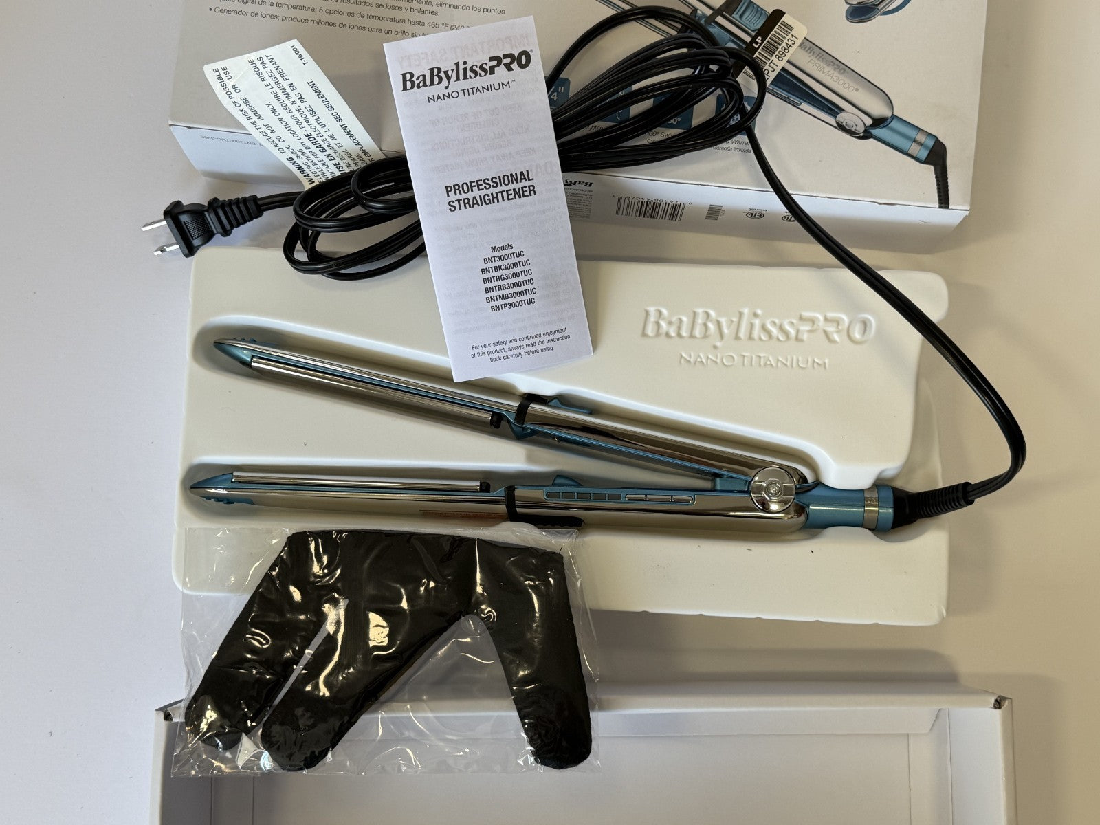 BaBylissPRO Nano Titanium PRIMA3000 1.25 Inch Ionic Hair Straightener BNT3000TUC