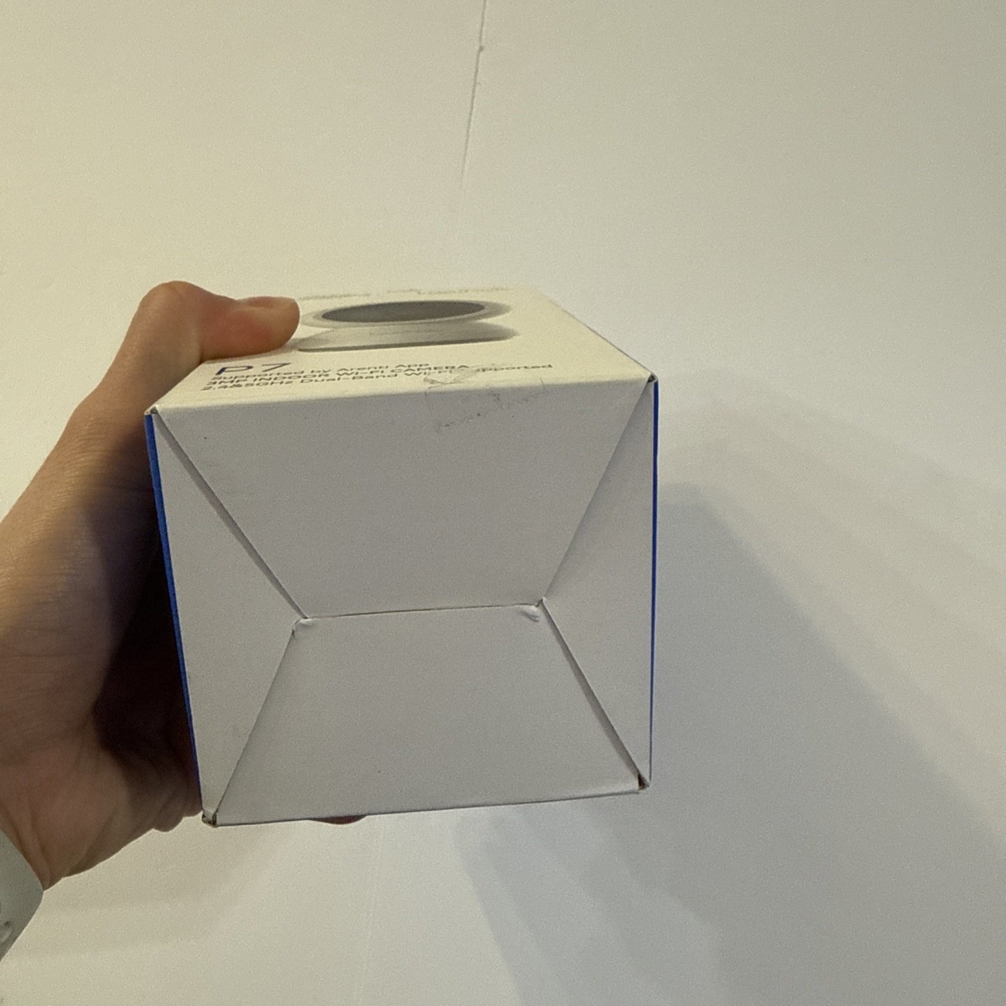 Laxihub P7 2k  Smart Indoor Wi-Fi Security Camera