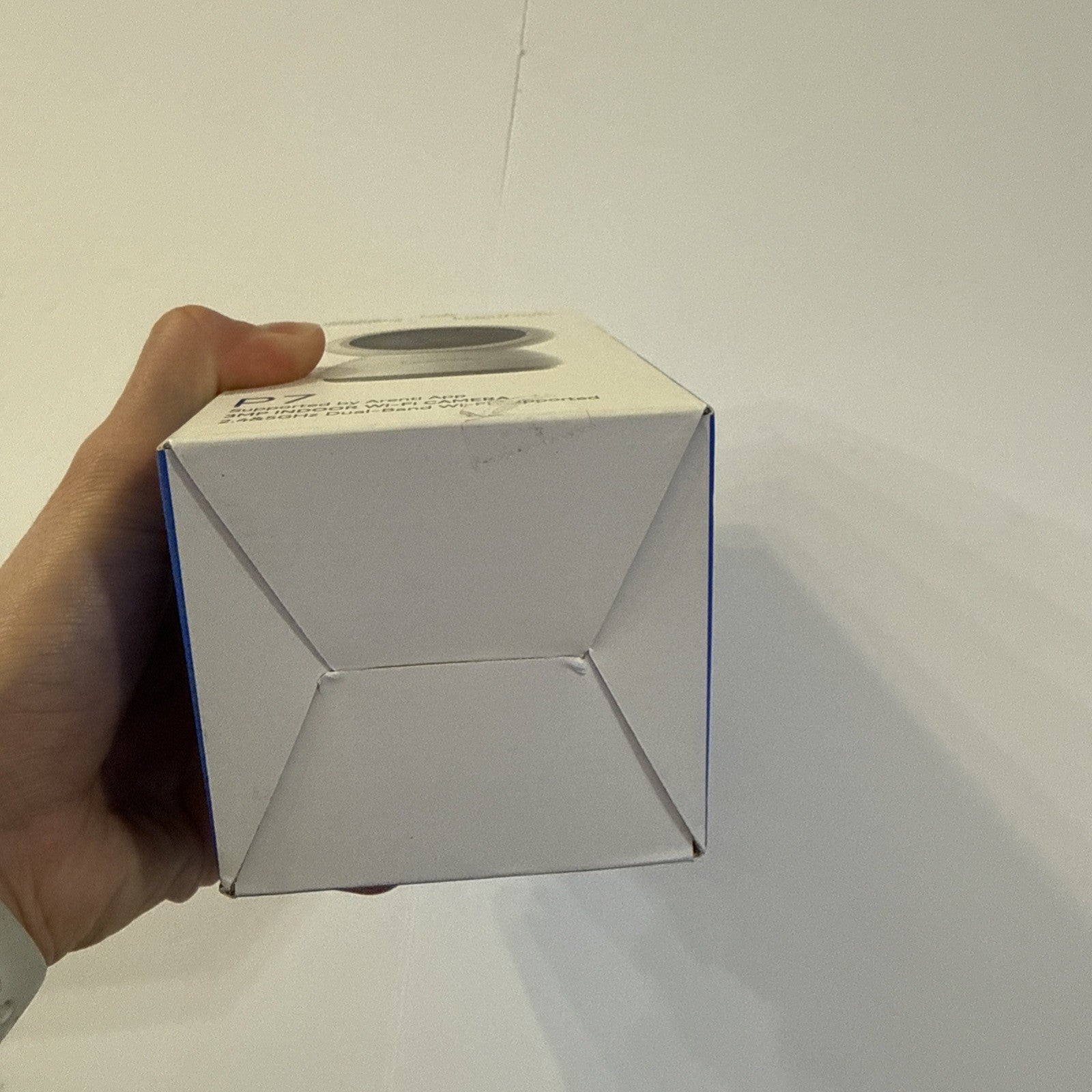 Laxihub P7 2k  Smart Indoor Wi-Fi Security Camera