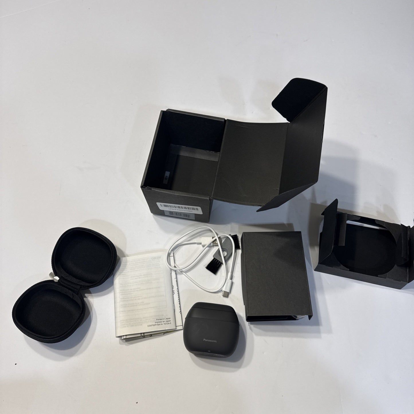 Panasonic Lamdash Palm Compact Shaver ESPV3AK  Black New Open Box