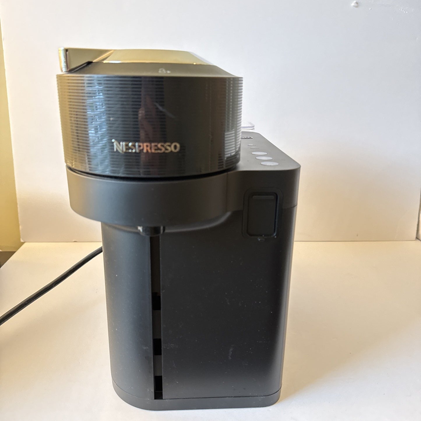 Home Coffee Lover Espresso Machine - Nespresso Vertuo Lattissima Black ENV300B