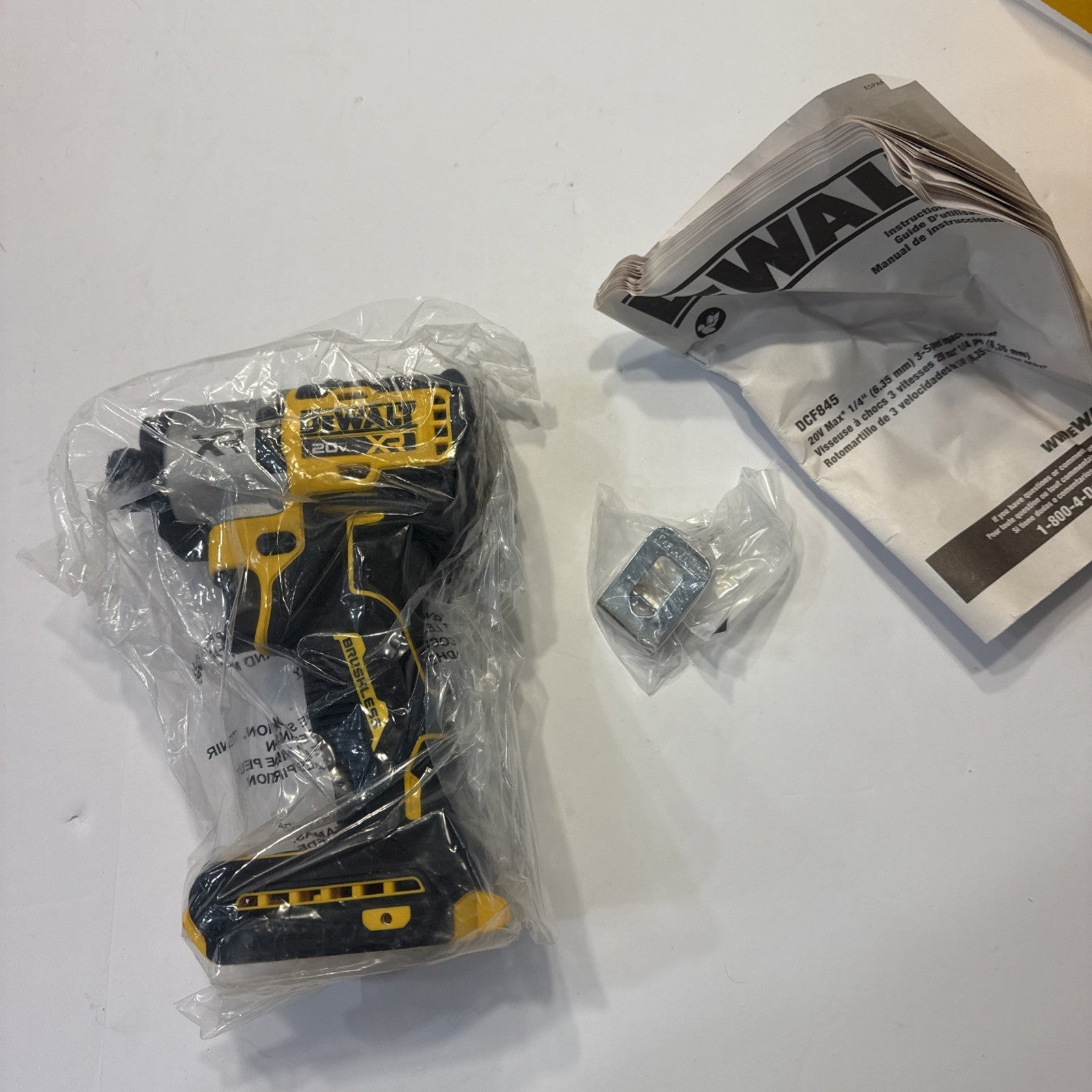 Dewalt DCF845B 20v XR 1/4" 3-Speed Brushles Impact Driver(Tool Only) (E10049564)