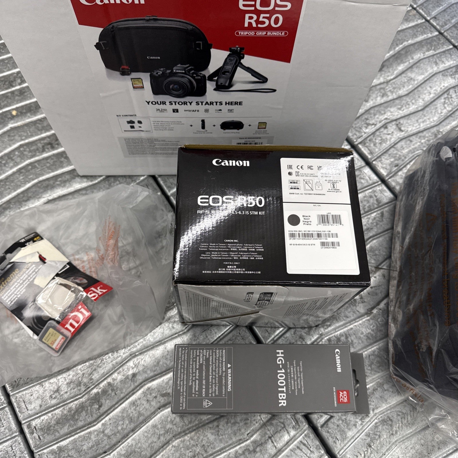 Canon EOS R50 Mirrorless Camera  Tripod Grip Bundle 18-45mm Lens,32GB Card,bag++