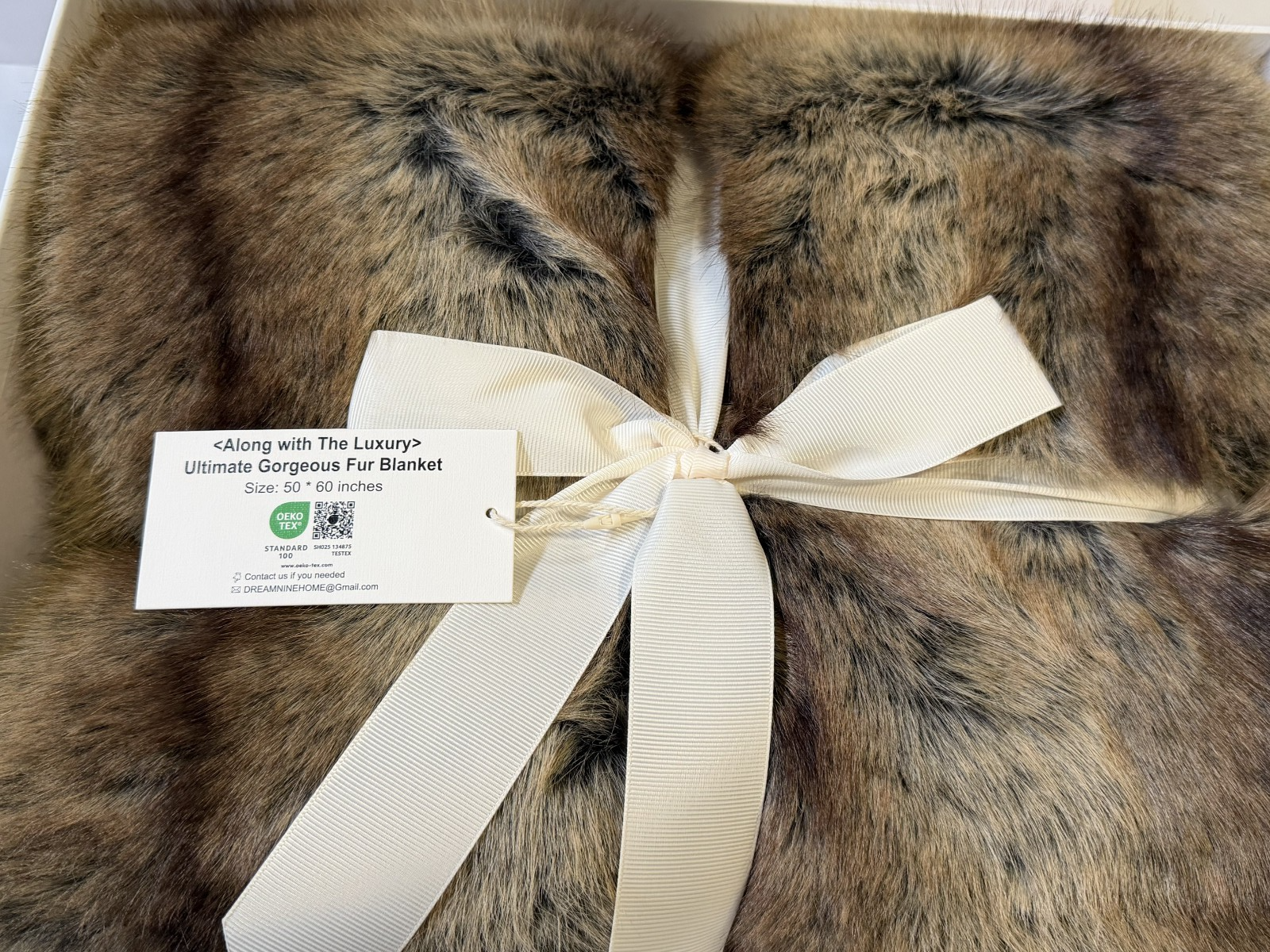 Dreamnine Ultimate Gorgeous Fur Blanket-Throw Size 50by 60 Inchies New Open Box!