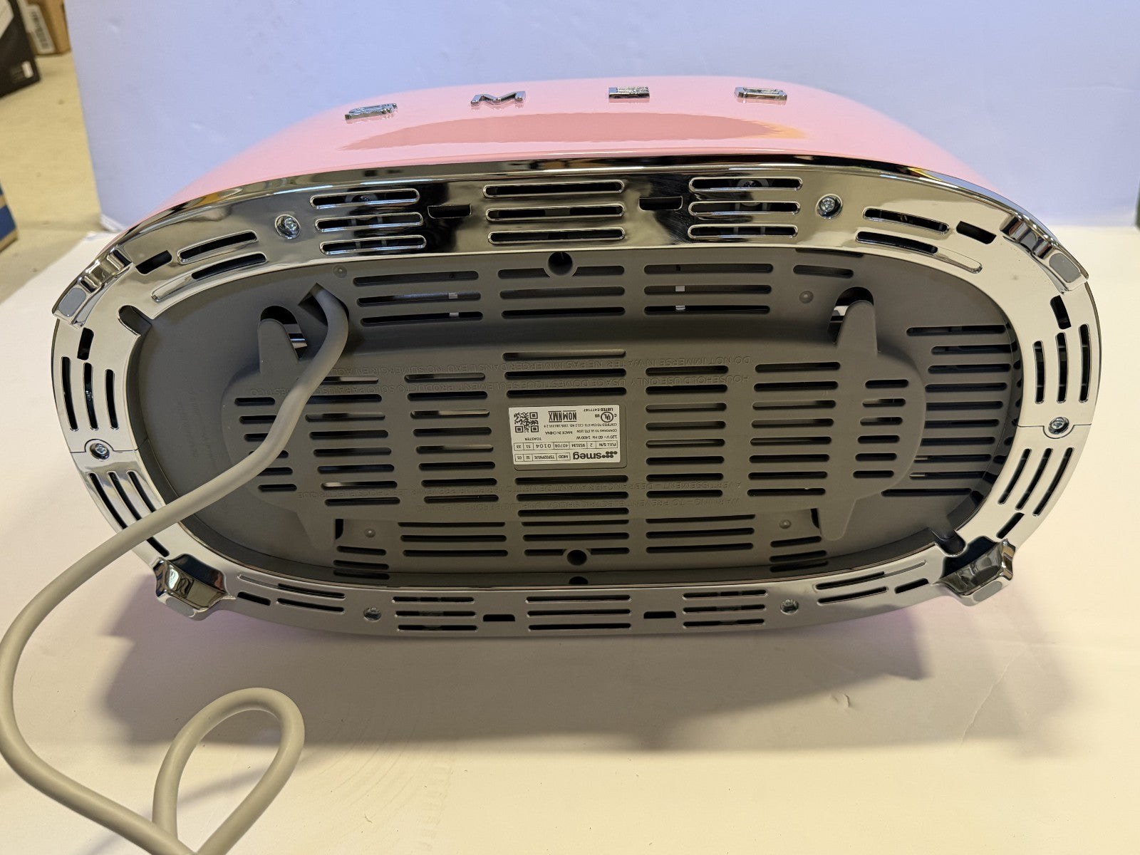 SMEG - TSF02 4-Slice Long Wide-Slot Toaster - PINK (open box)