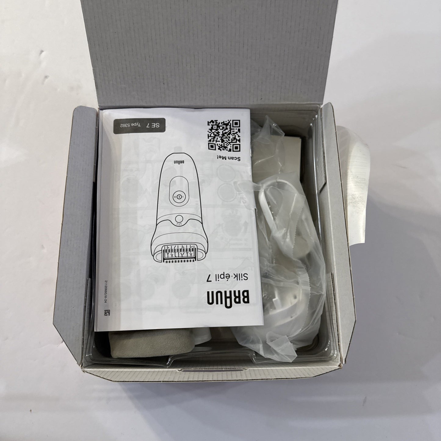 Braun Silk-epil 7 Epilator 3-in-1 Shave Trim 40 MicroGrip Tweezers