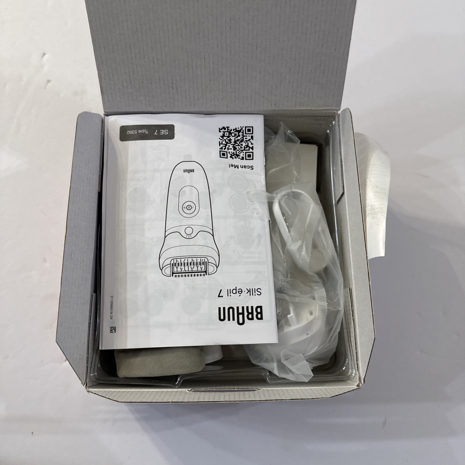 Braun Silk-epil 7 Epilator 3-in-1 Shave Trim 40 MicroGrip Tweezers
