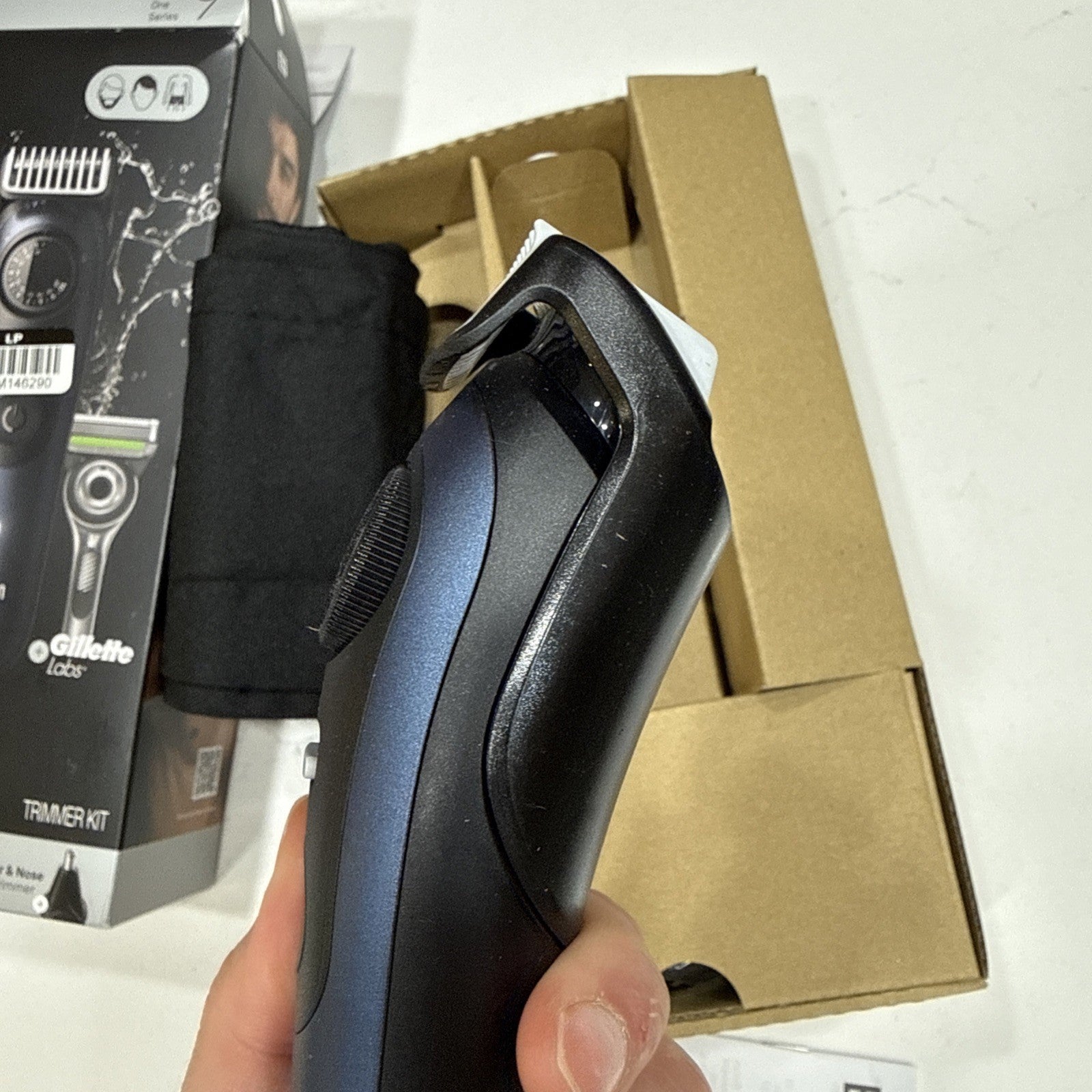 Braun Men's All-In-One Series 9 Trimmer Kit for Beard, Face, Hair (READ)