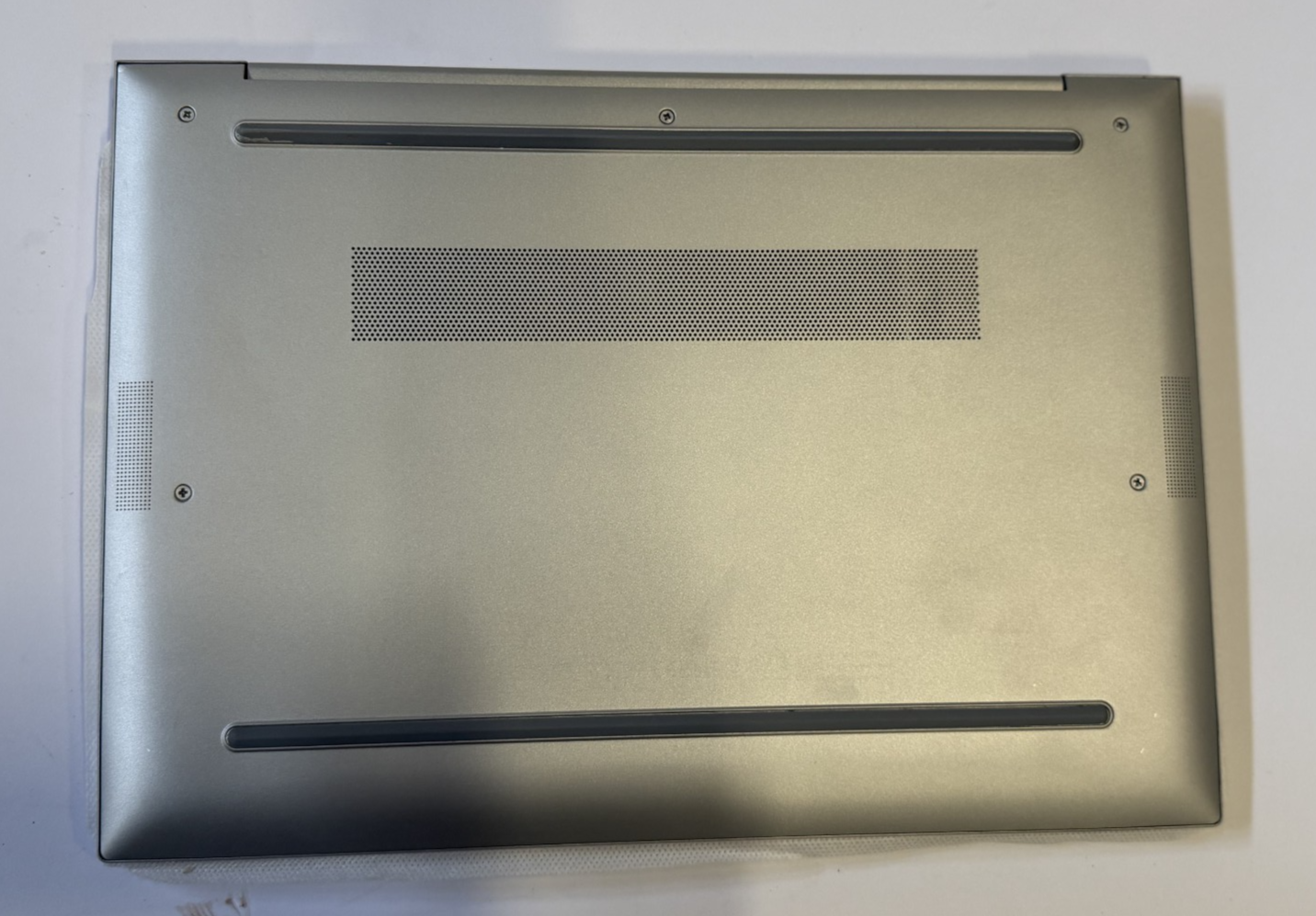 HP EliteBook 840 G9 14" 16GB 512GB SSD Core™ i5- IRIS XE, Silver