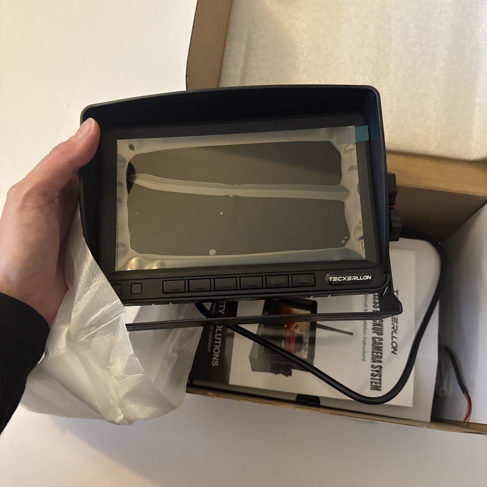 Tecxerllon Digital Wireless Backup Camera System 7" Monitor