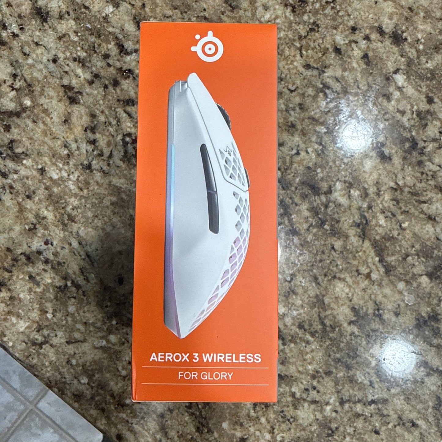 SteelSeries Aerox 3 Snow Wireless Gaming Mouse Ultra-Lightweight