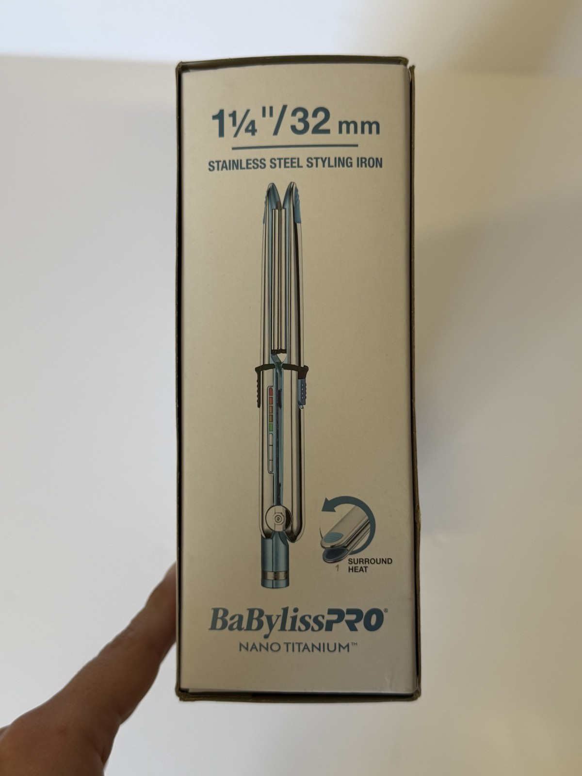 BaBylissPRO Nano Titanium PRIMA3000 1.25 Inch Ionic Hair Straightener BNT3000TUC